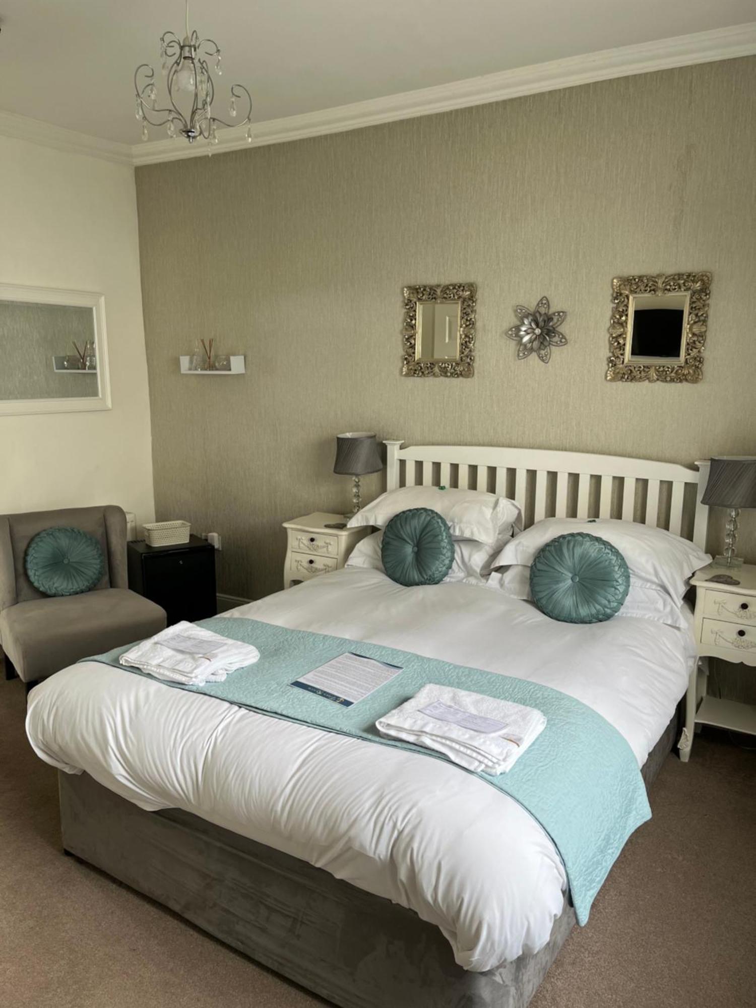 Tides Reach 5* The Mumbles