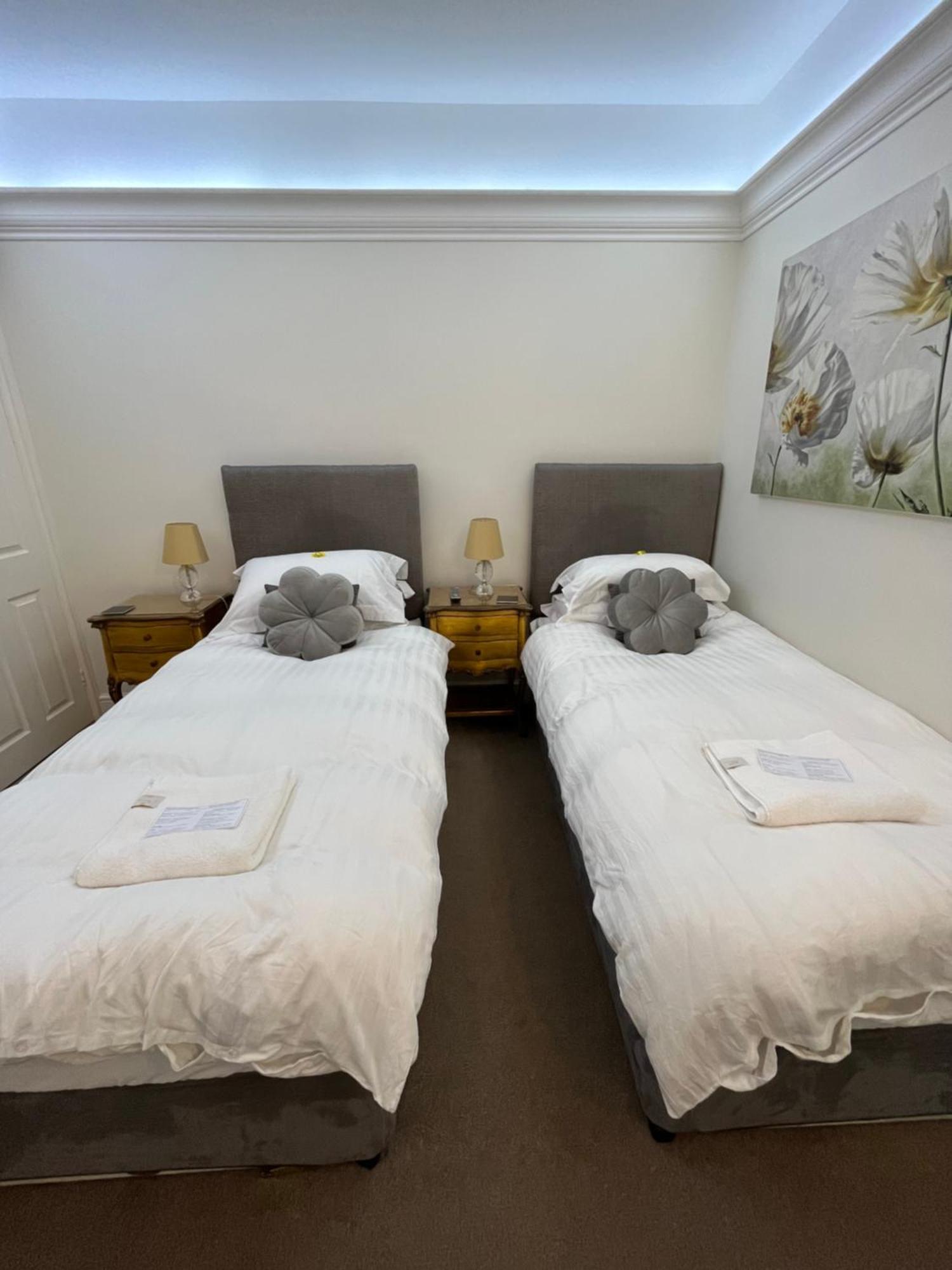 Tides Reach 5* The Mumbles